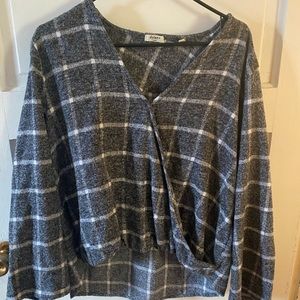 Womens Dylan small long sleeve